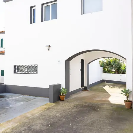 Casa Da Praceta * Ponta Delgada (Sao Miguel)